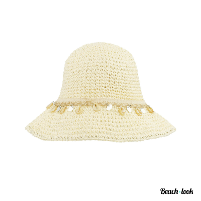 Offwhite Ibiza strandhoed met schelpjes en bedeltjes– Trendy zomerhoed